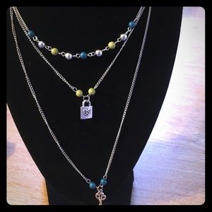 Selling paparazzi jewelry sets / ring 5$